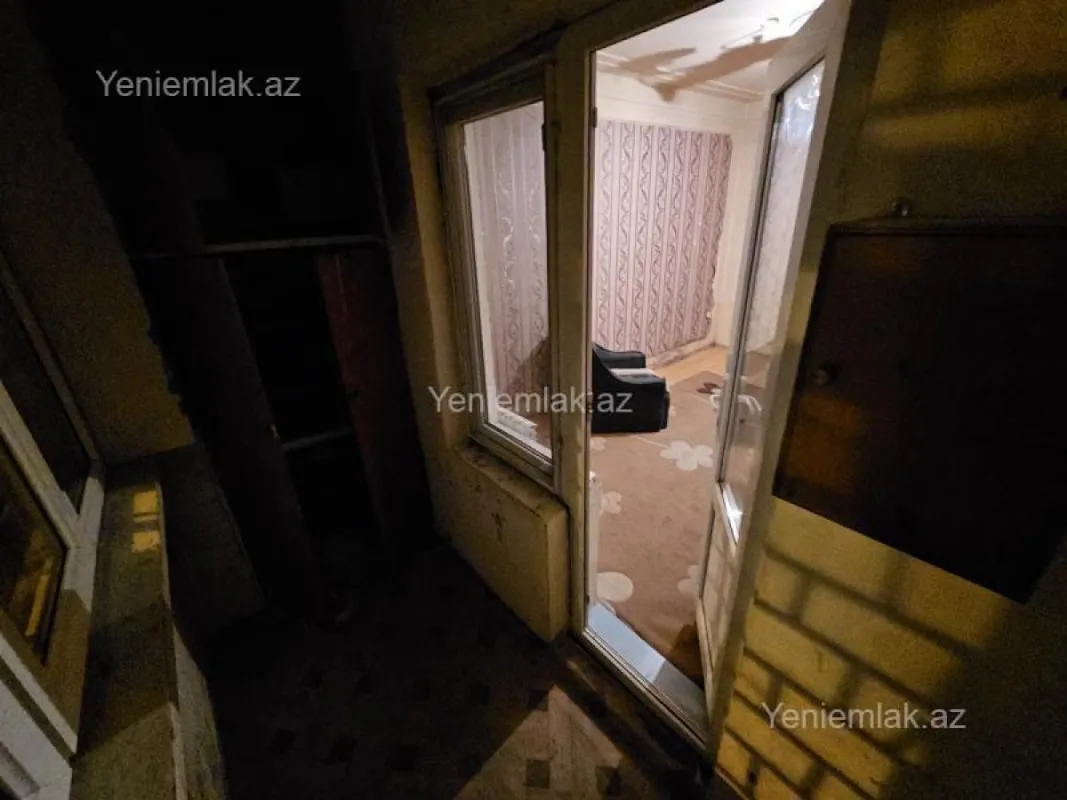 Satılır 2 otaqlı köhnə tikili 55 m²