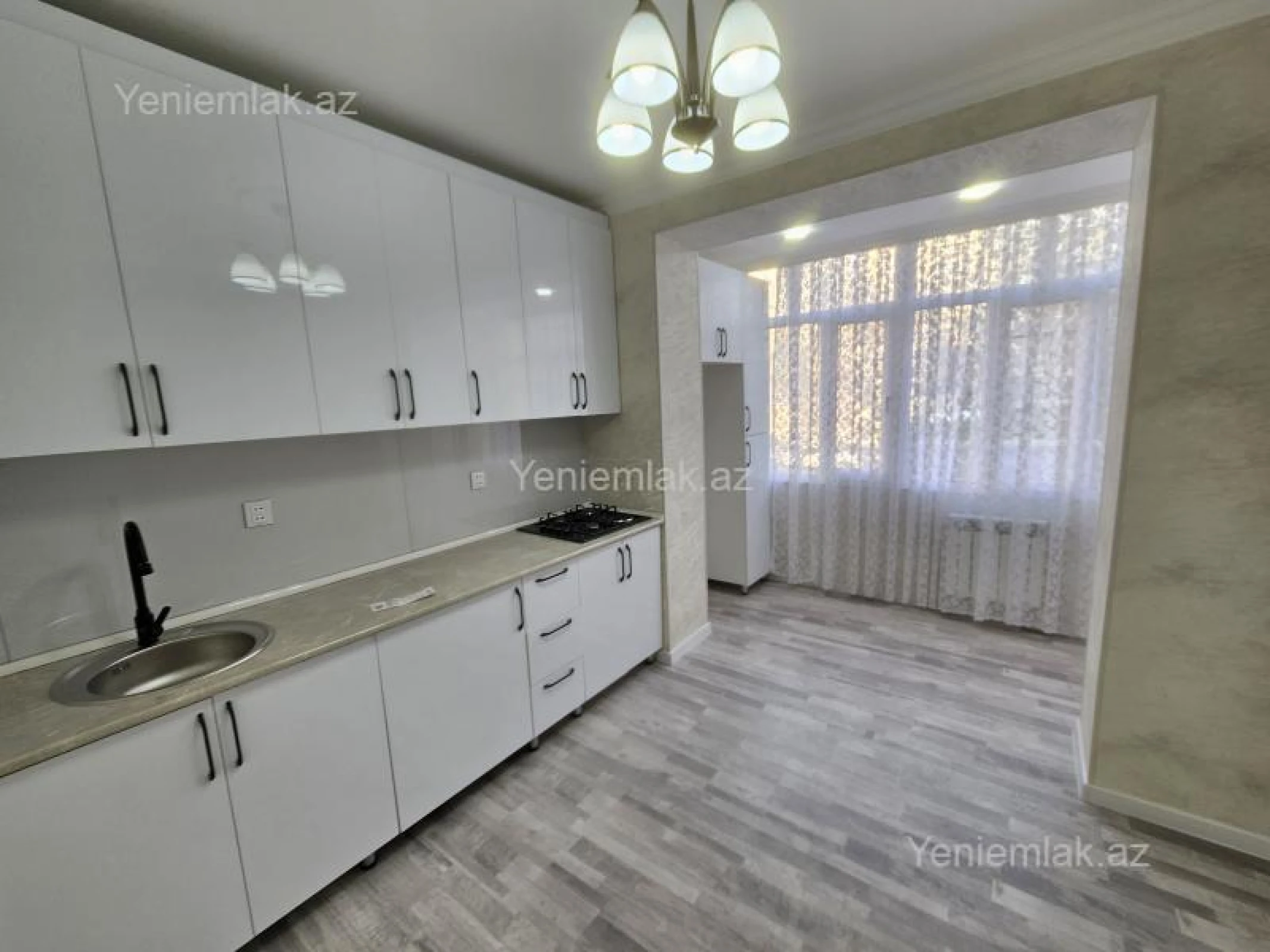 Satılır 2 otaqlı köhnə tikili 60 m²