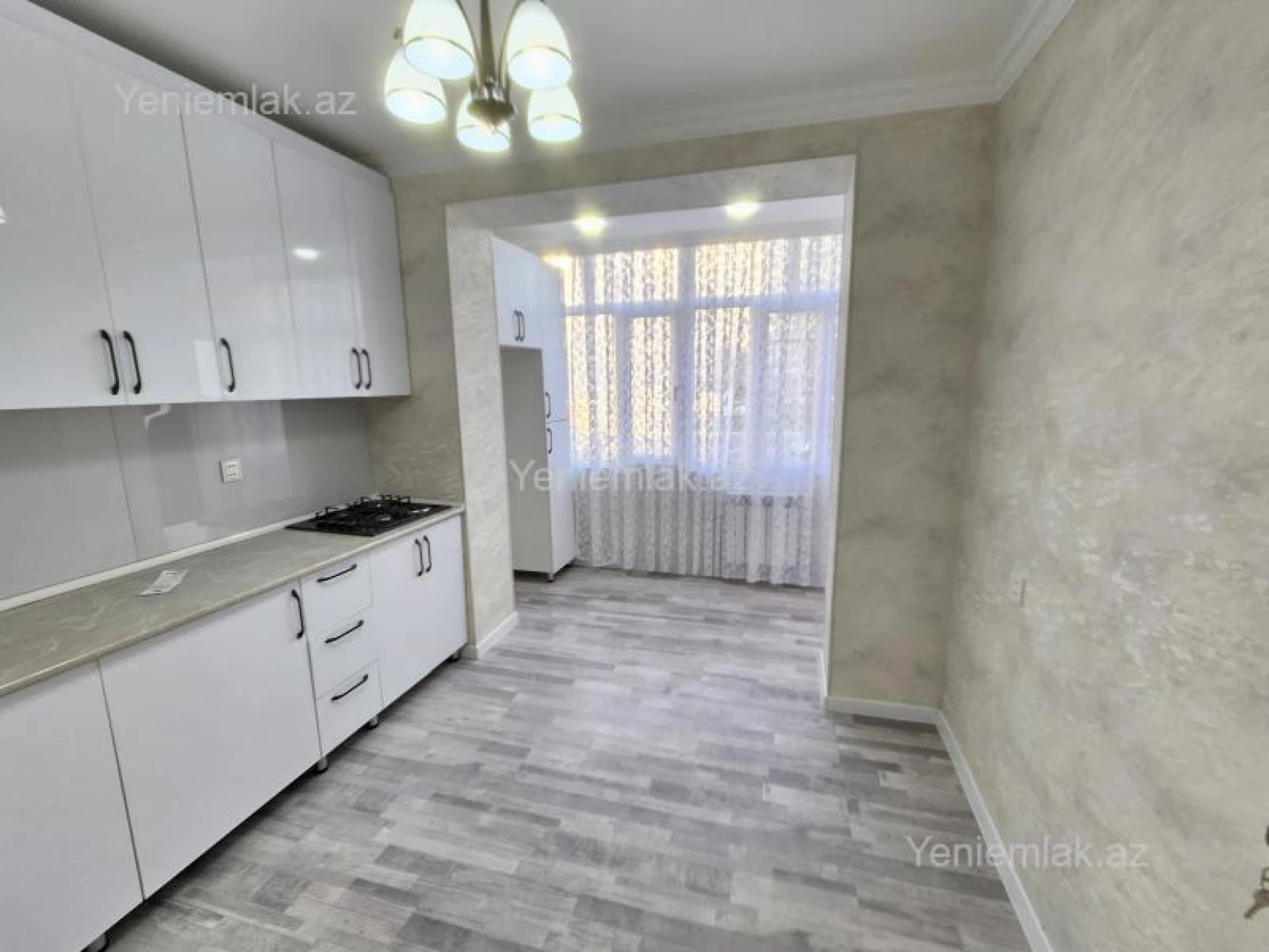 Satılır 2 otaqlı köhnə tikili 60 m²