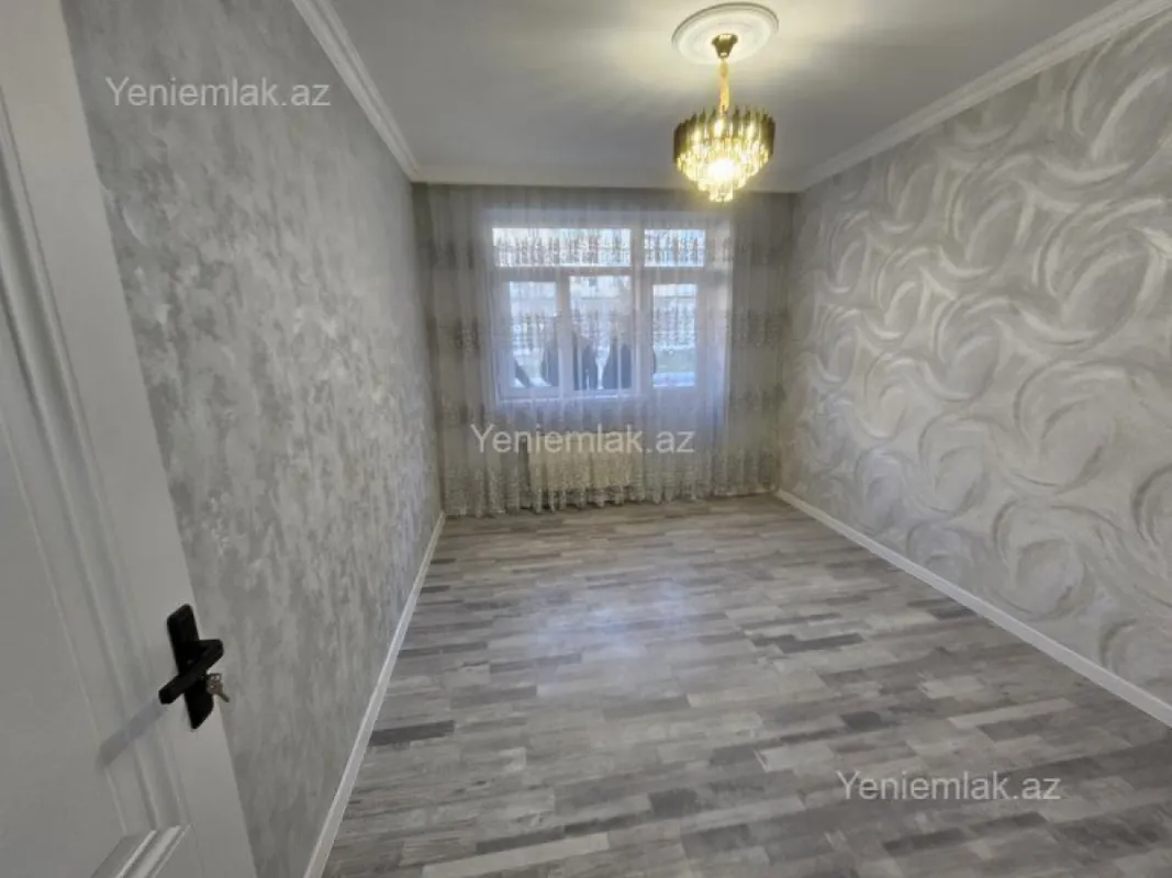 Satılır 2 otaqlı köhnə tikili 60 m²