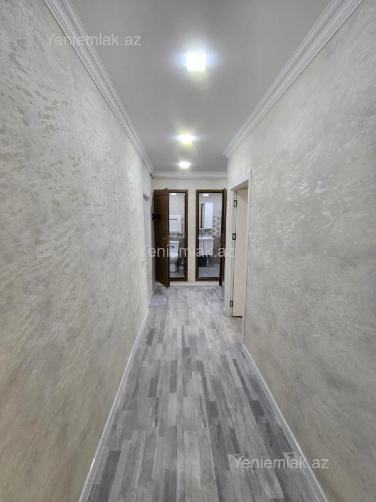 Satılır 2 otaqlı köhnə tikili 60 m²