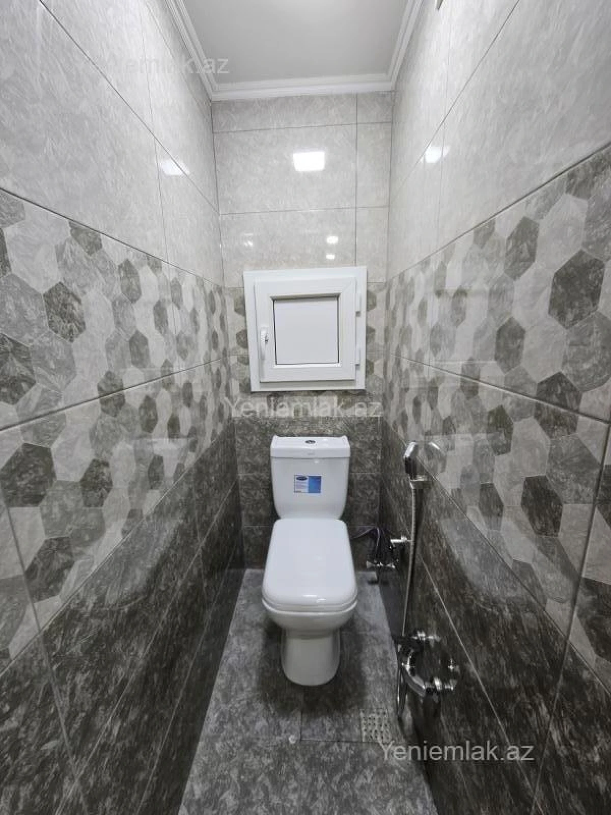 Satılır 2 otaqlı köhnə tikili 60 m²