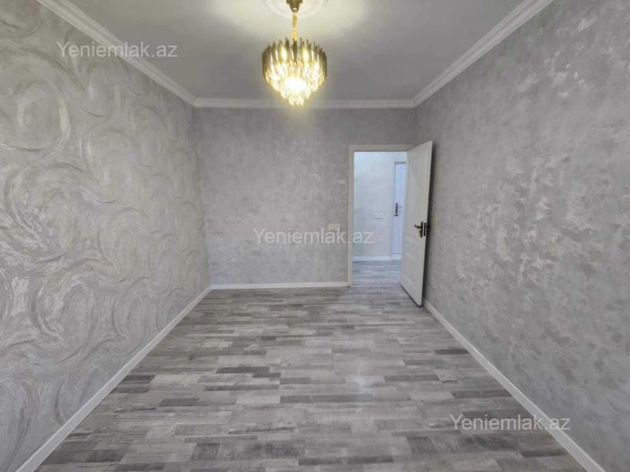 Satılır 2 otaqlı köhnə tikili 60 m²