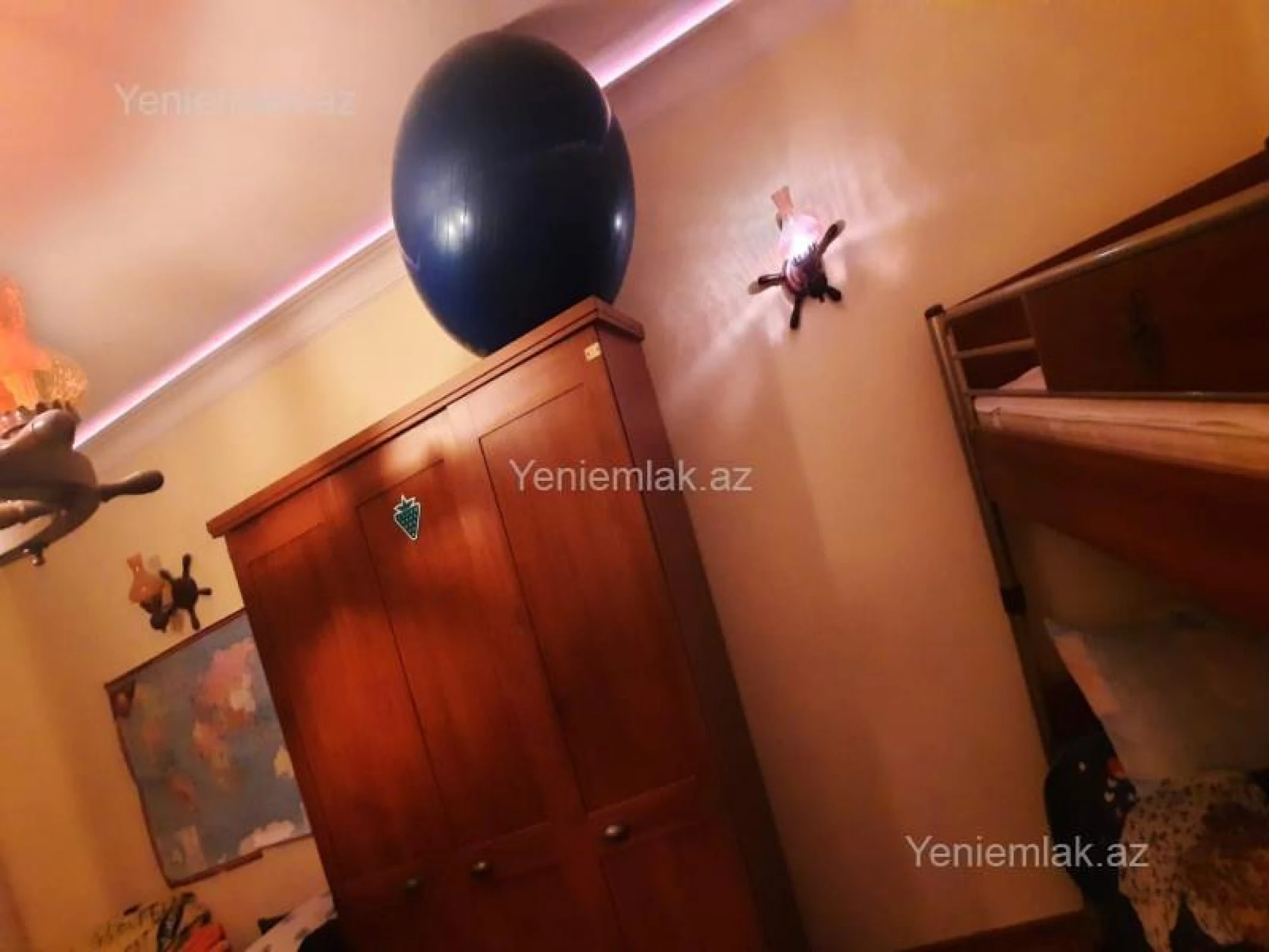 Satılır 3 otaqlı köhnə tikili 80 m²