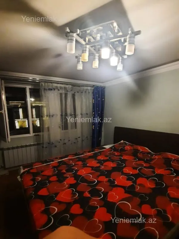 Satılır 3 otaqlı köhnə tikili 80 m²