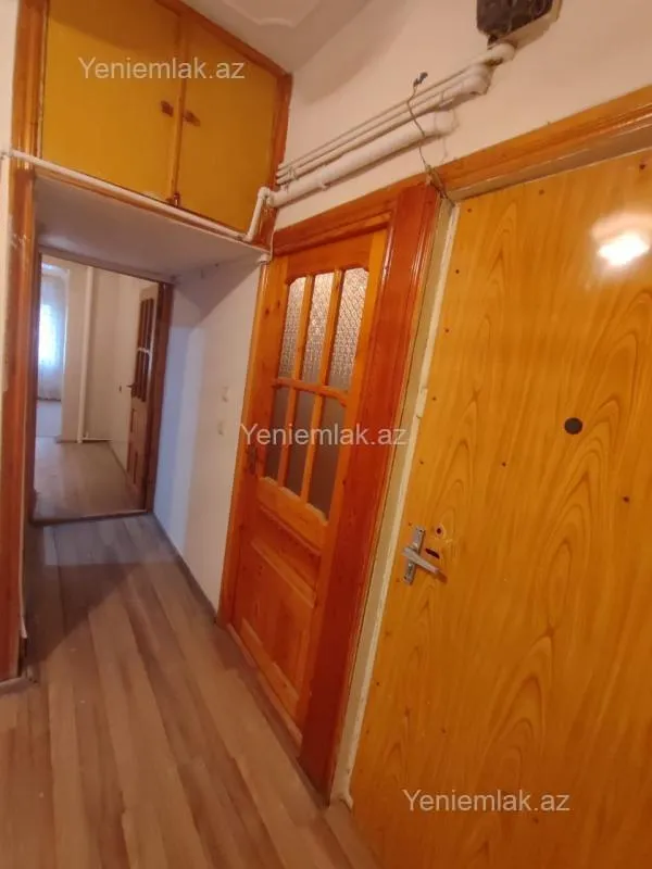 Satılır 3 otaqlı köhnə tikili 80 m²