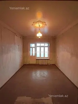 Satılır 3 otaqlı köhnə tikili 80 m²