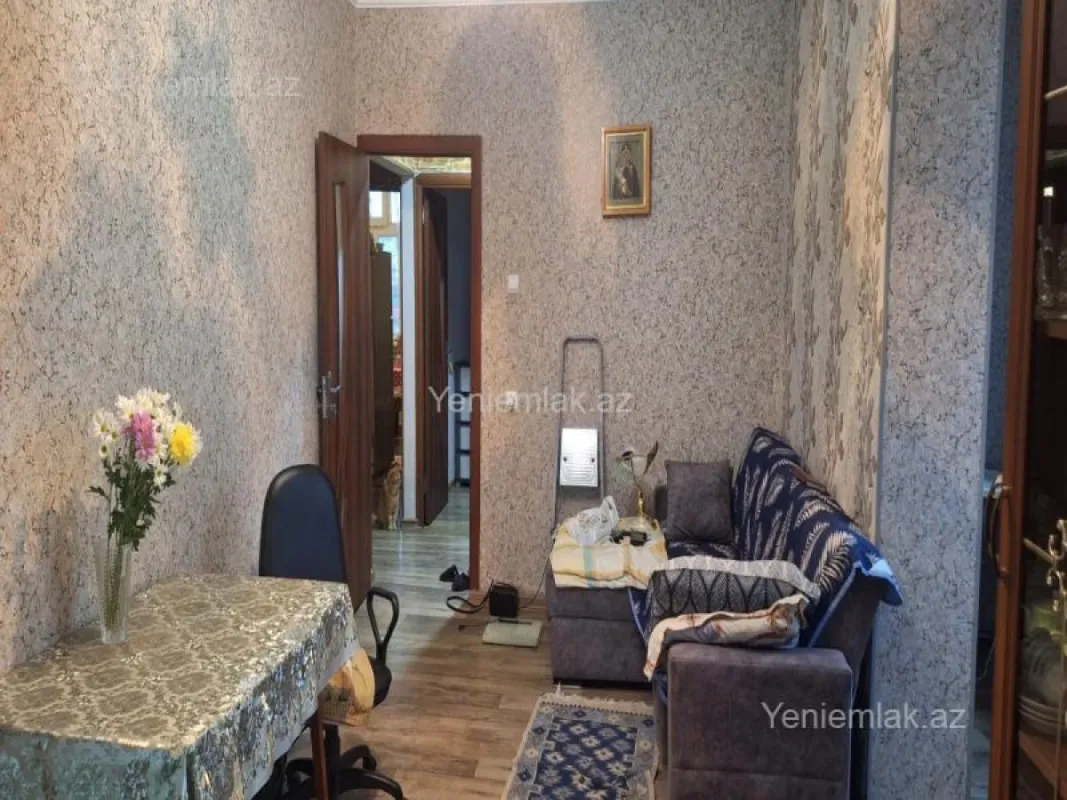Satılır 2 otaqlı köhnə tikili 60 m²