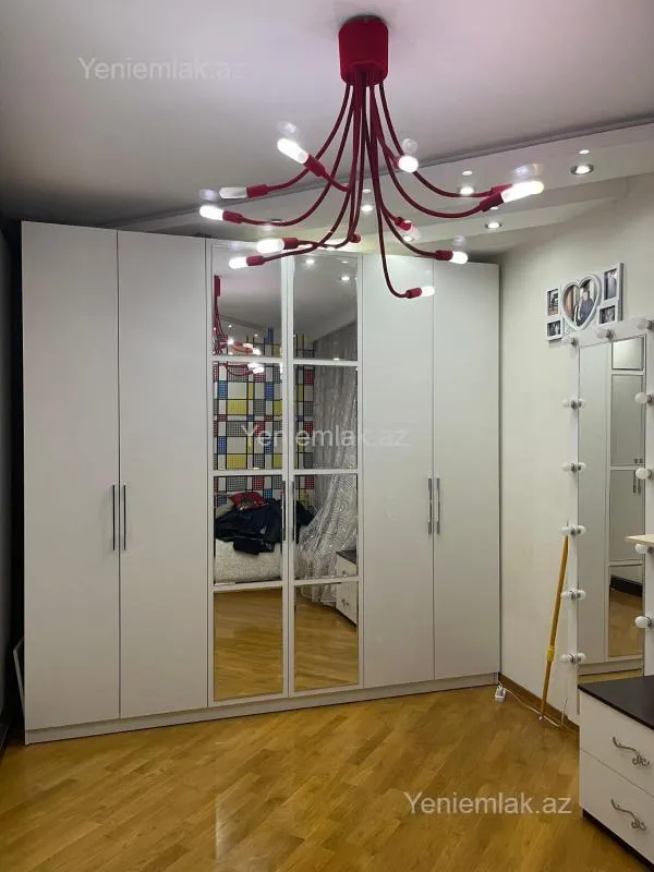 Satılır 4 otaqlı yeni tikili 131 m²