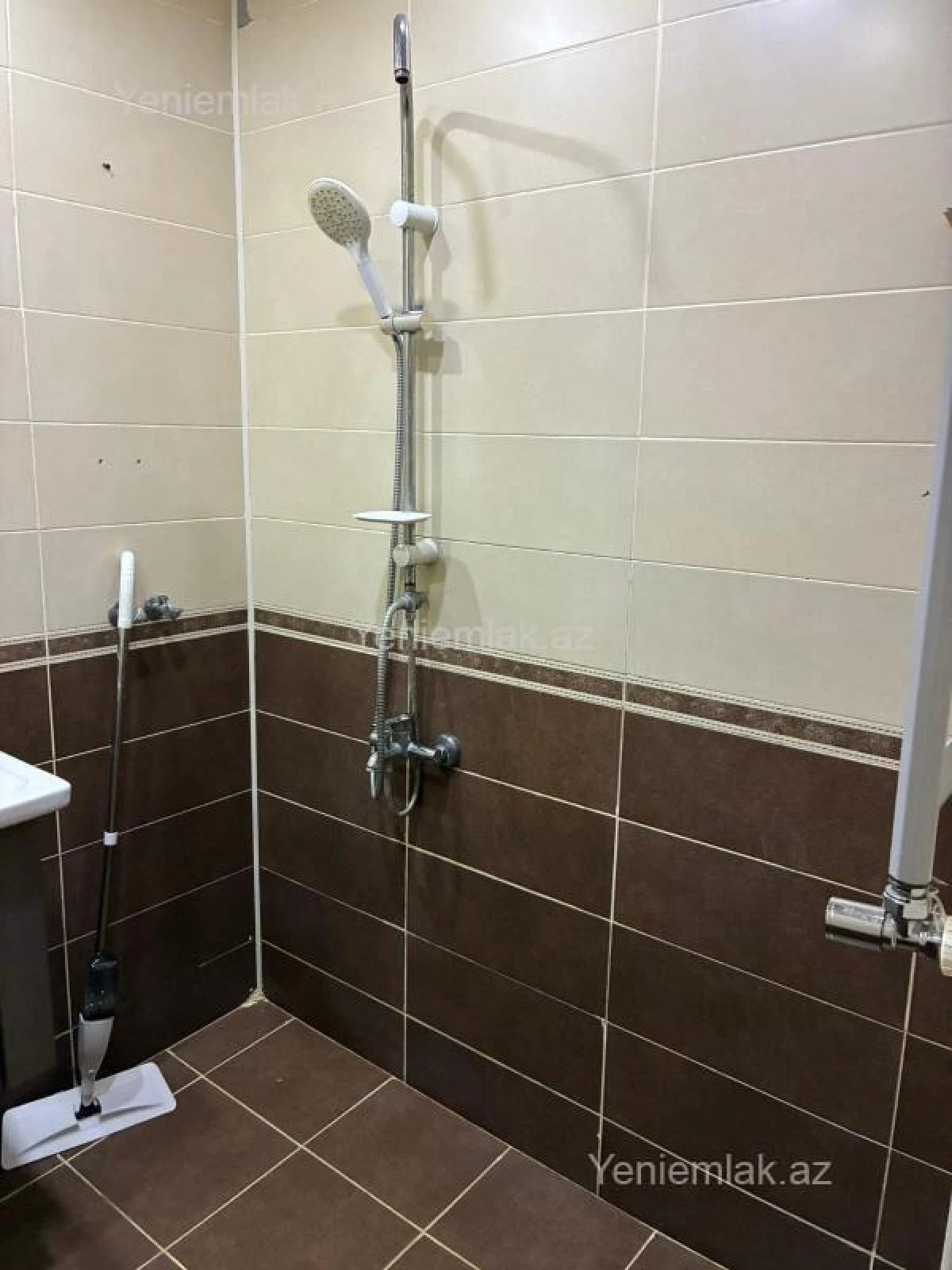 Satılır 3 otaqlı köhnə tikili 80 m²