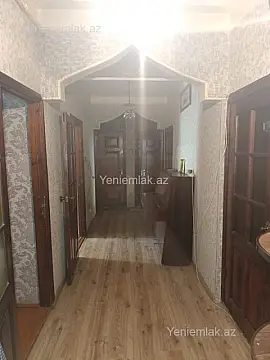 Satılır 4 otaqlı köhnə tikili 100 m²