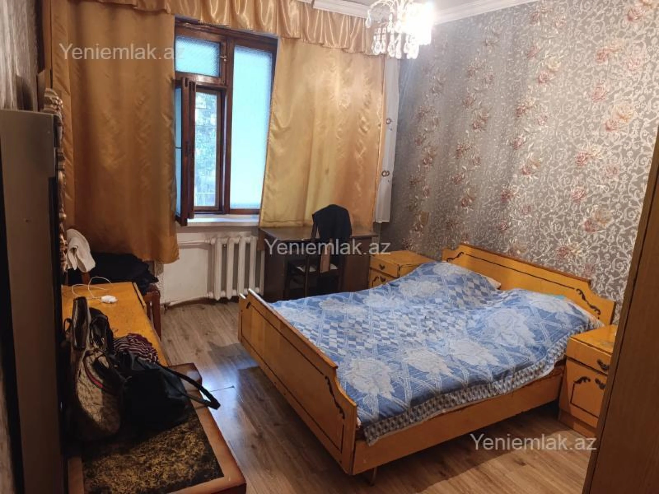 Satılır 4 otaqlı köhnə tikili 100 m²