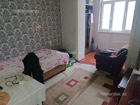 Satılır 4 otaqlı köhnə tikili 100 m²