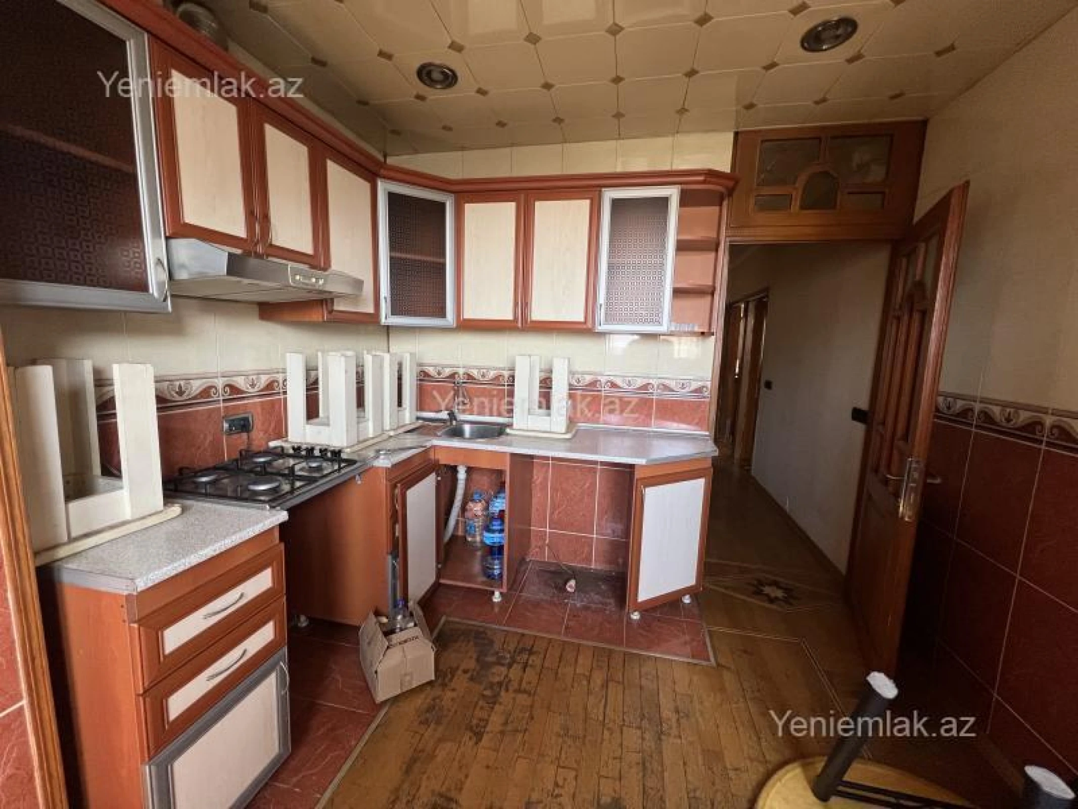 Satılır 3 otaqlı köhnə tikili 80 m²