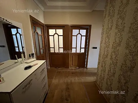 Satılır 3 otaqlı köhnə tikili 80 m²