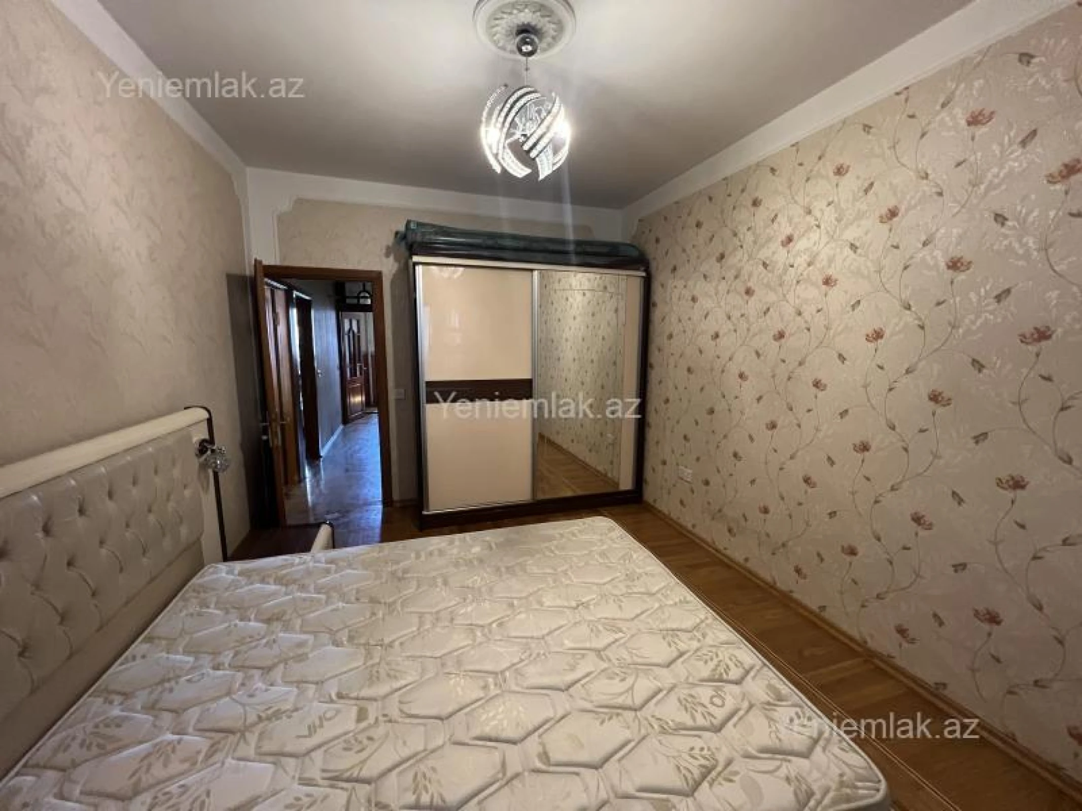 Satılır 3 otaqlı köhnə tikili 80 m²