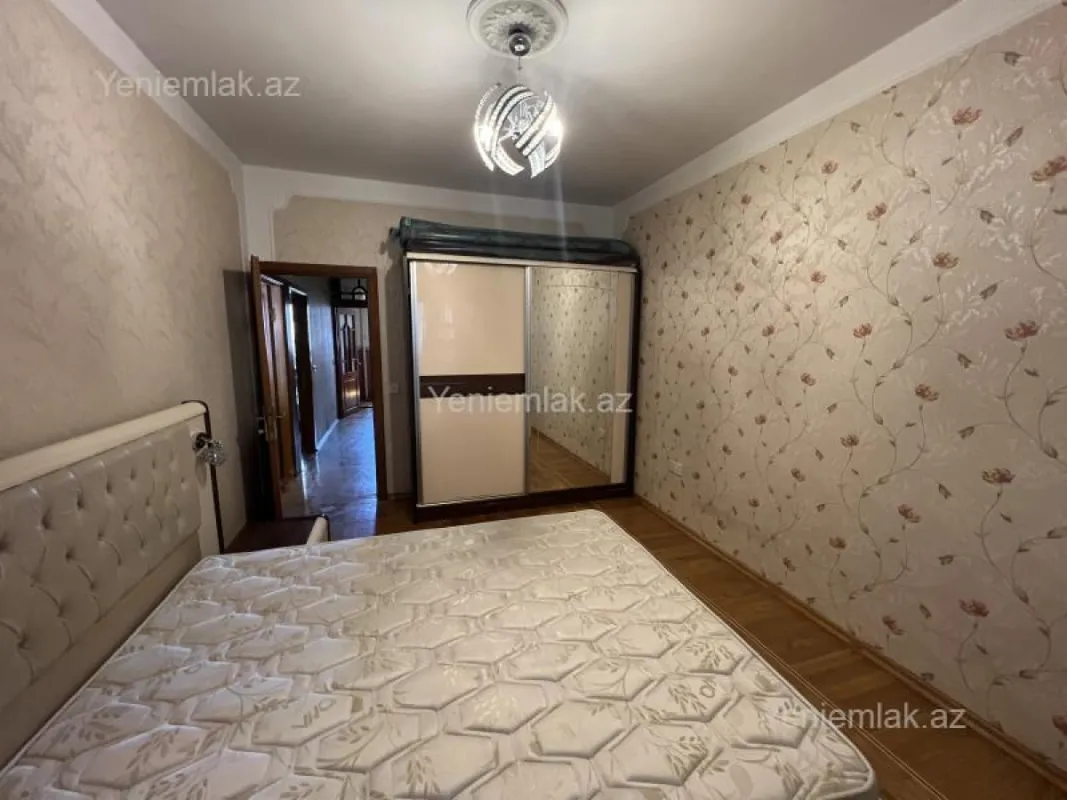 Satılır 3 otaqlı köhnə tikili 80 m²