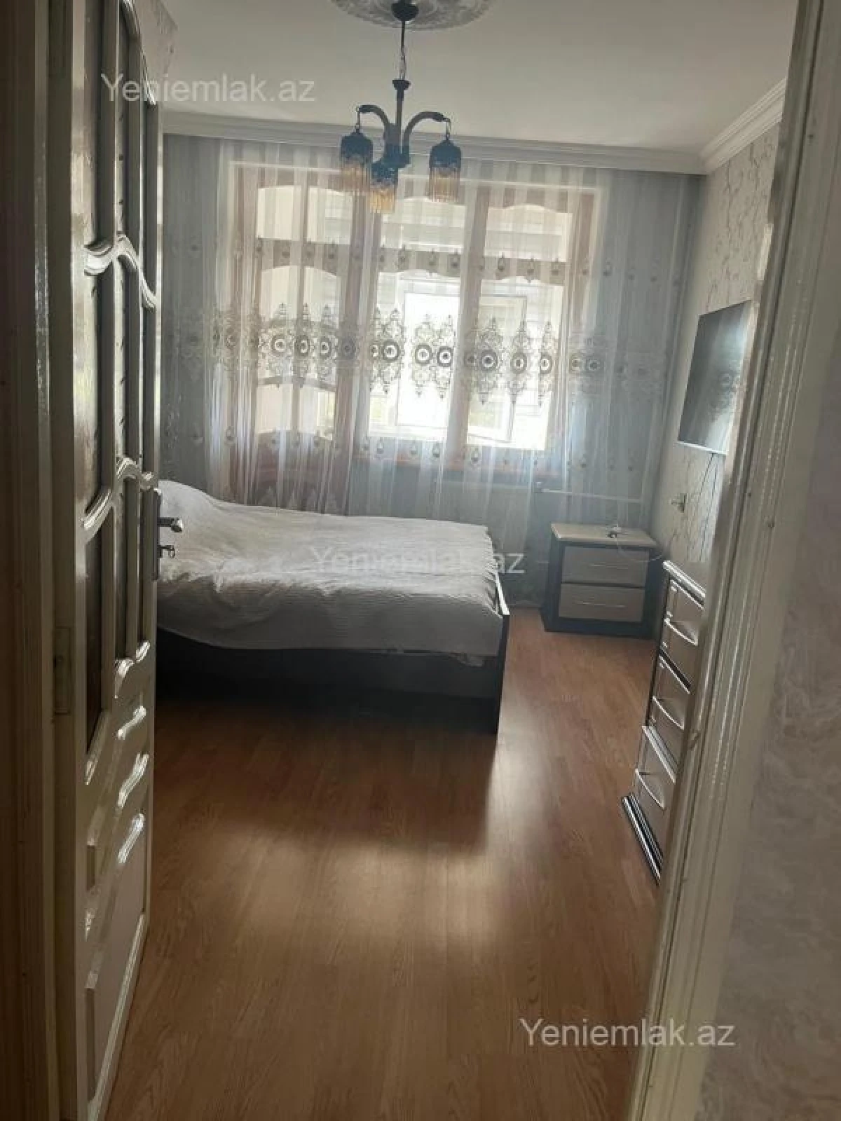Satılır 3 otaqlı köhnə tikili 80 m²