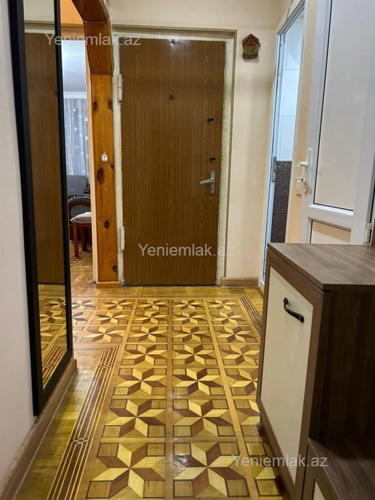 Satılır 2 otaqlı köhnə tikili 60 m²