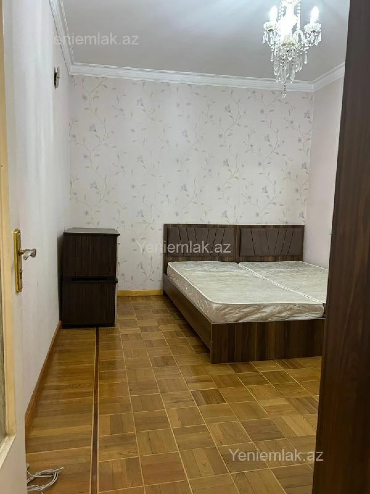 Satılır 2 otaqlı köhnə tikili 60 m²