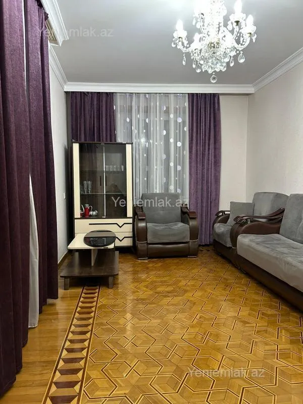Satılır 2 otaqlı köhnə tikili 60 m²