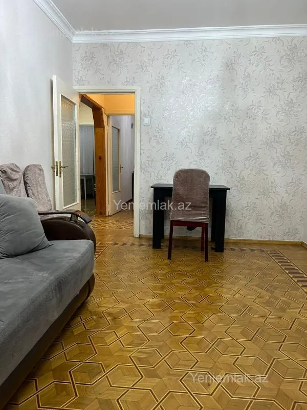 Satılır 2 otaqlı köhnə tikili 60 m²