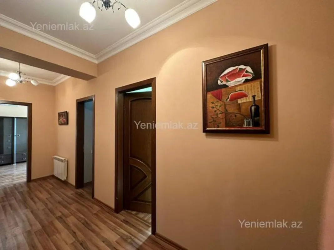 Satılır 3 otaqlı yeni tikili 120 m²