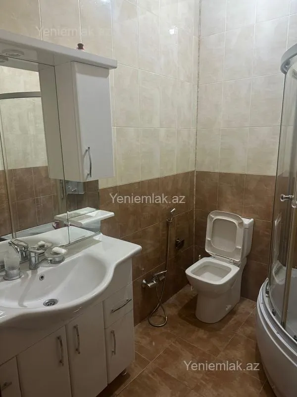 Satılır 3 otaqlı yeni tikili 120 m²