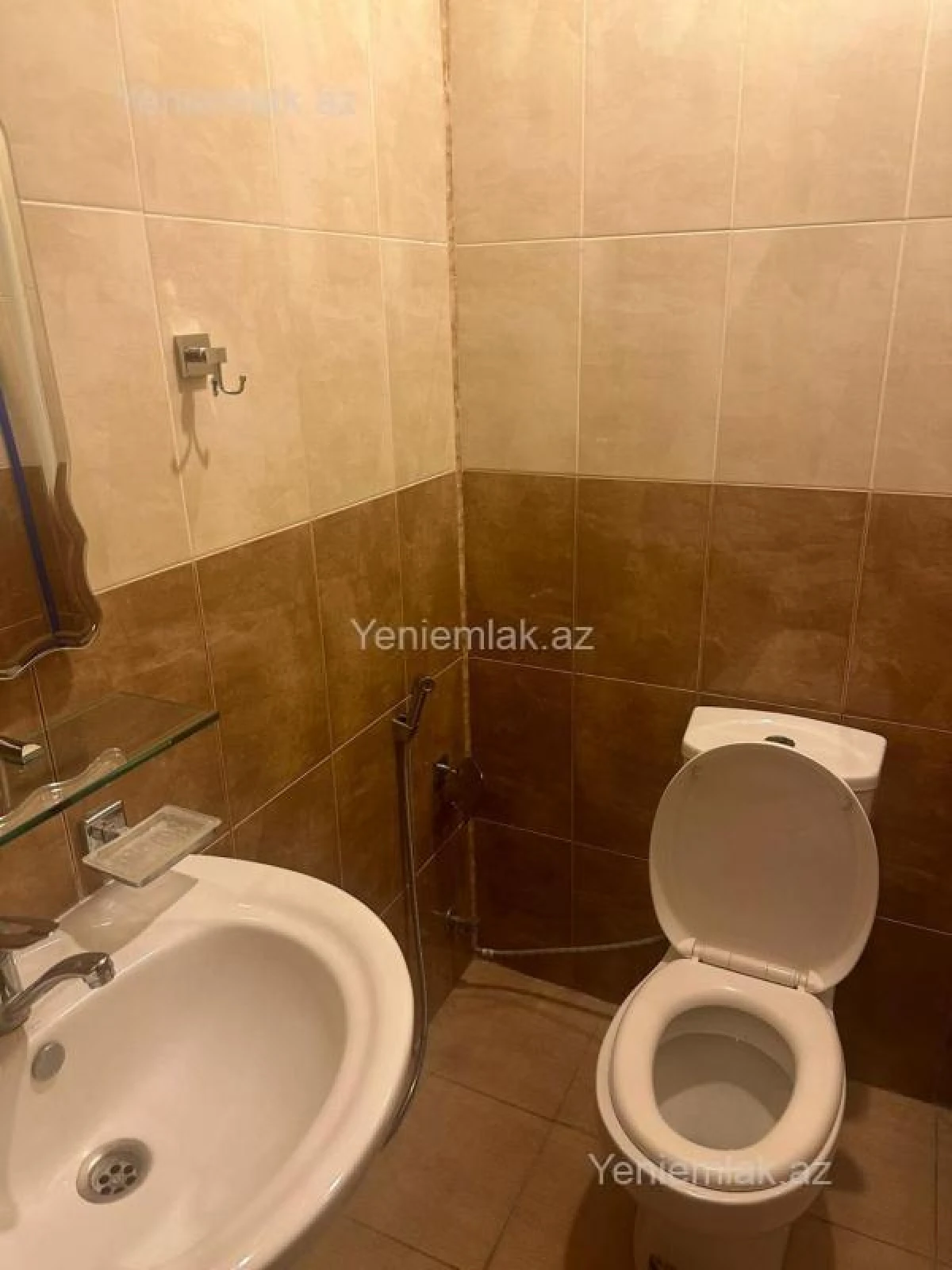 Satılır 3 otaqlı yeni tikili 120 m²