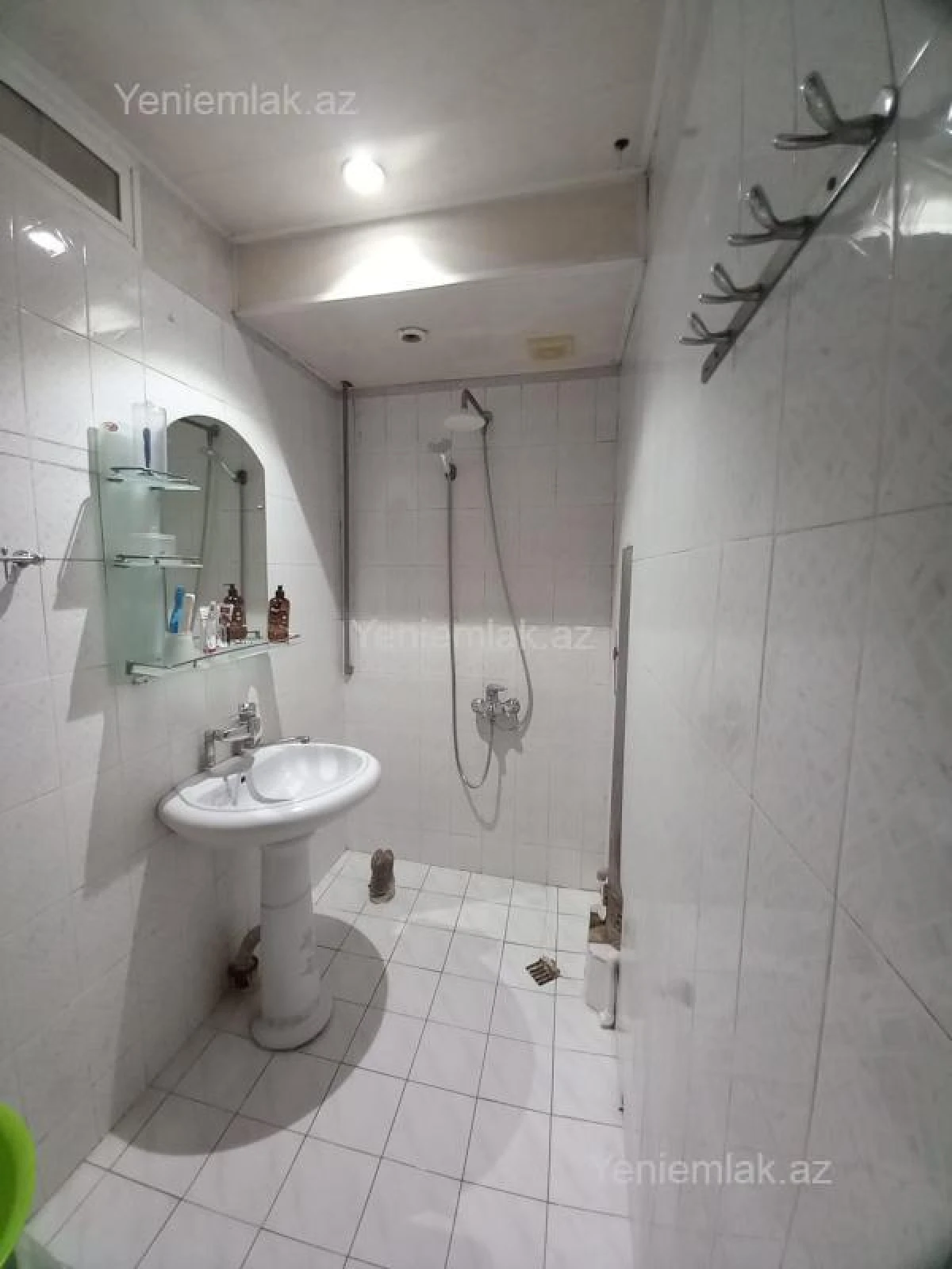 Satılır 4 otaqlı köhnə tikili 85 m²