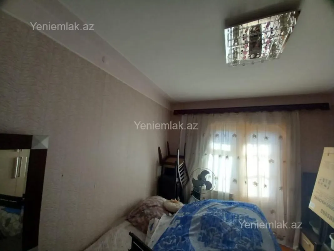 Satılır 4 otaqlı köhnə tikili 85 m²