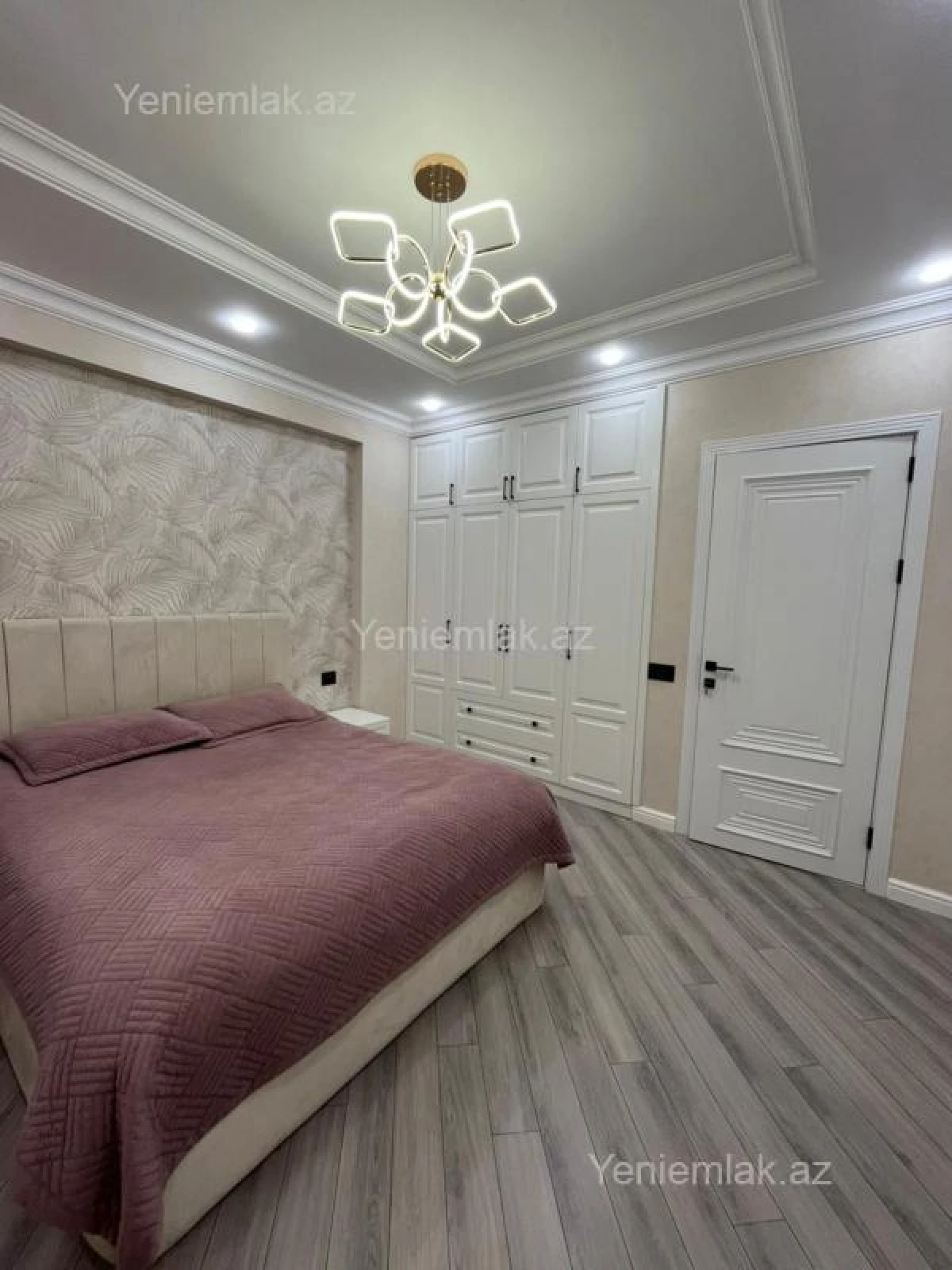 Satılır 4 otaqlı yeni tikili 127 m²