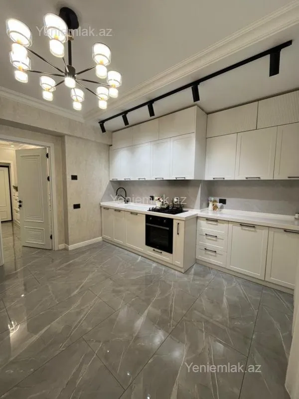 Satılır 4 otaqlı yeni tikili 127 m²