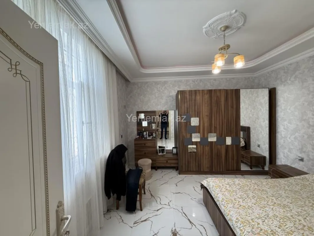 Satılır 4 otaqlı həyət evi 150 m²