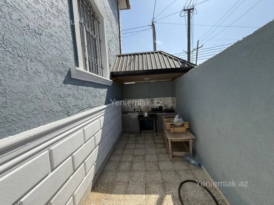 Satılır 4 otaqlı həyət evi 150 m²