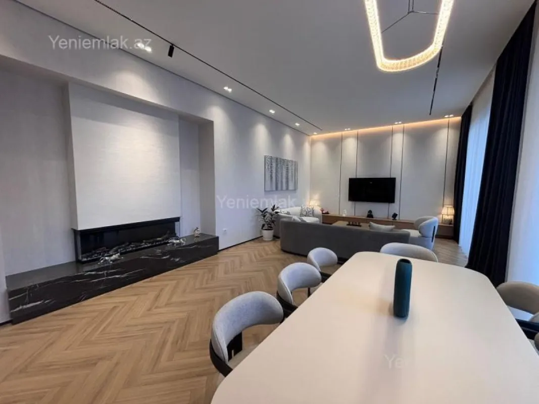 Satılır 5 otaqlı həyət evi 250 m²