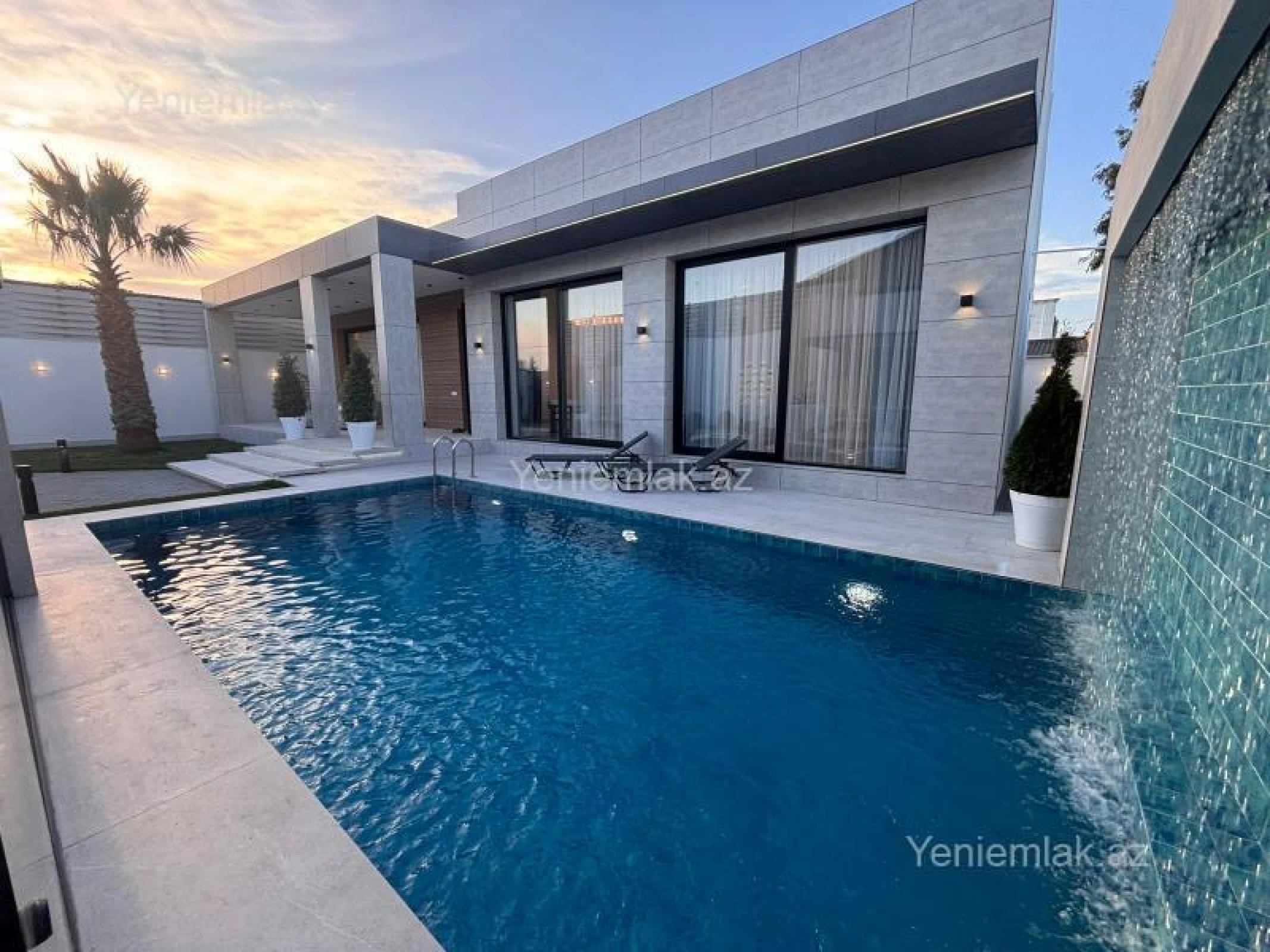 Satılır 5 otaqlı həyət evi 250 m²