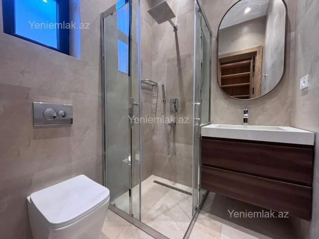 Satılır 5 otaqlı həyət evi 250 m²