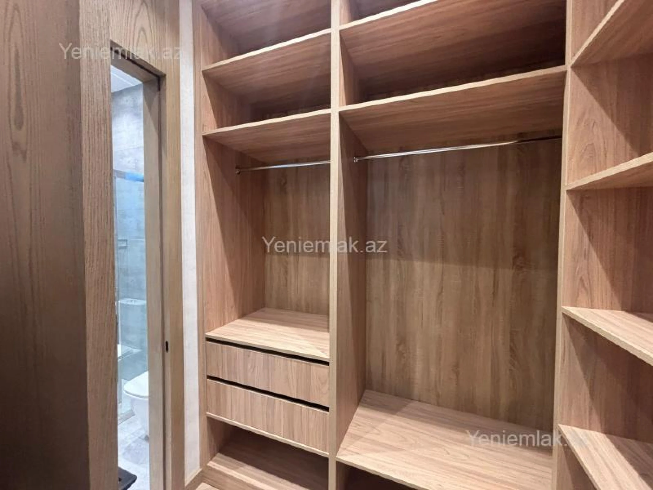 Satılır 5 otaqlı həyət evi 250 m²