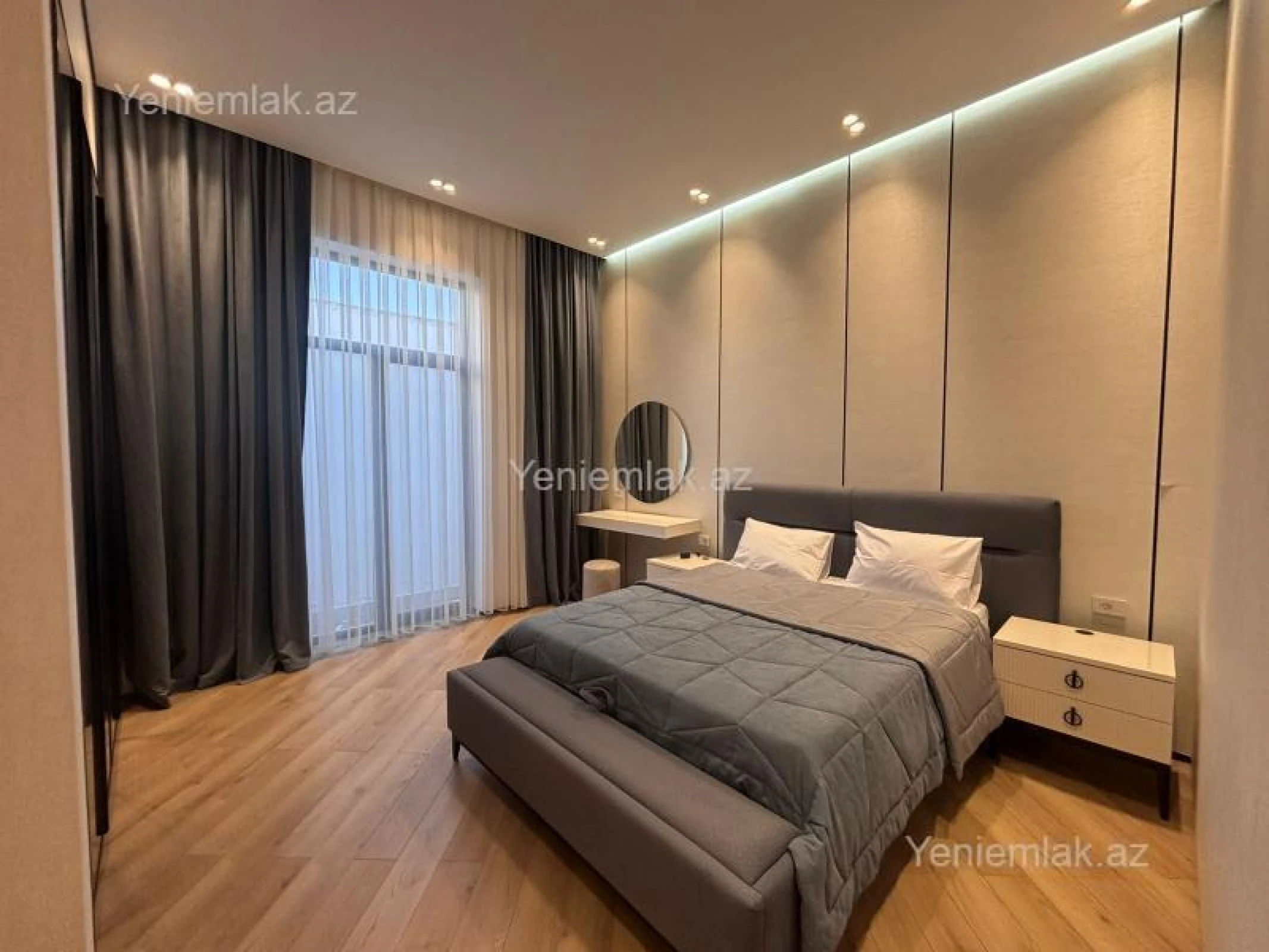 Satılır 5 otaqlı həyət evi 250 m²