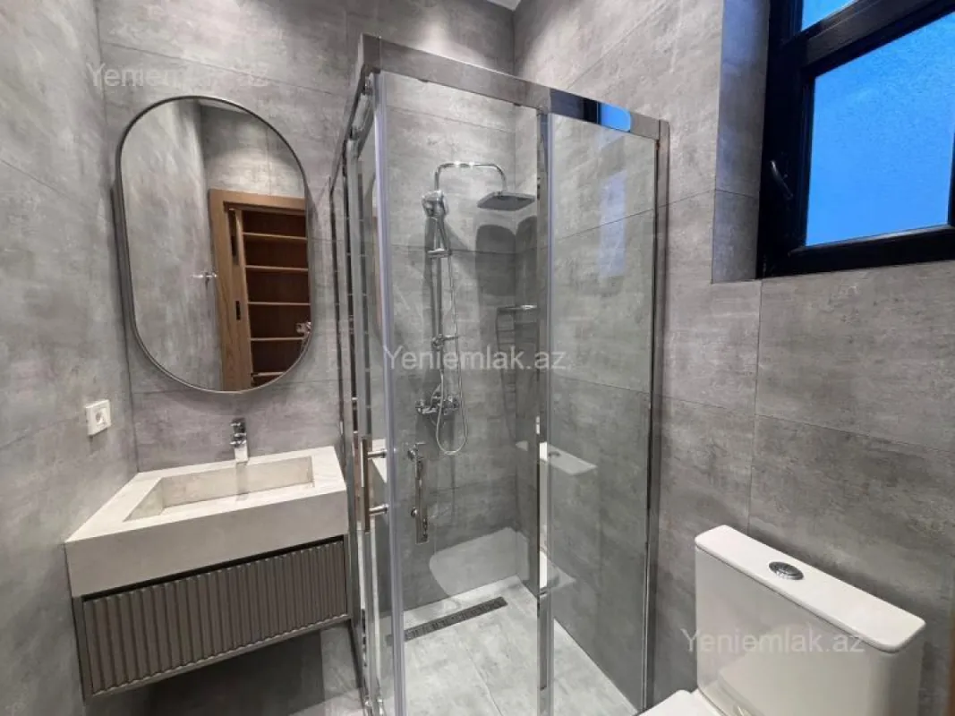 Satılır 5 otaqlı həyət evi 250 m²