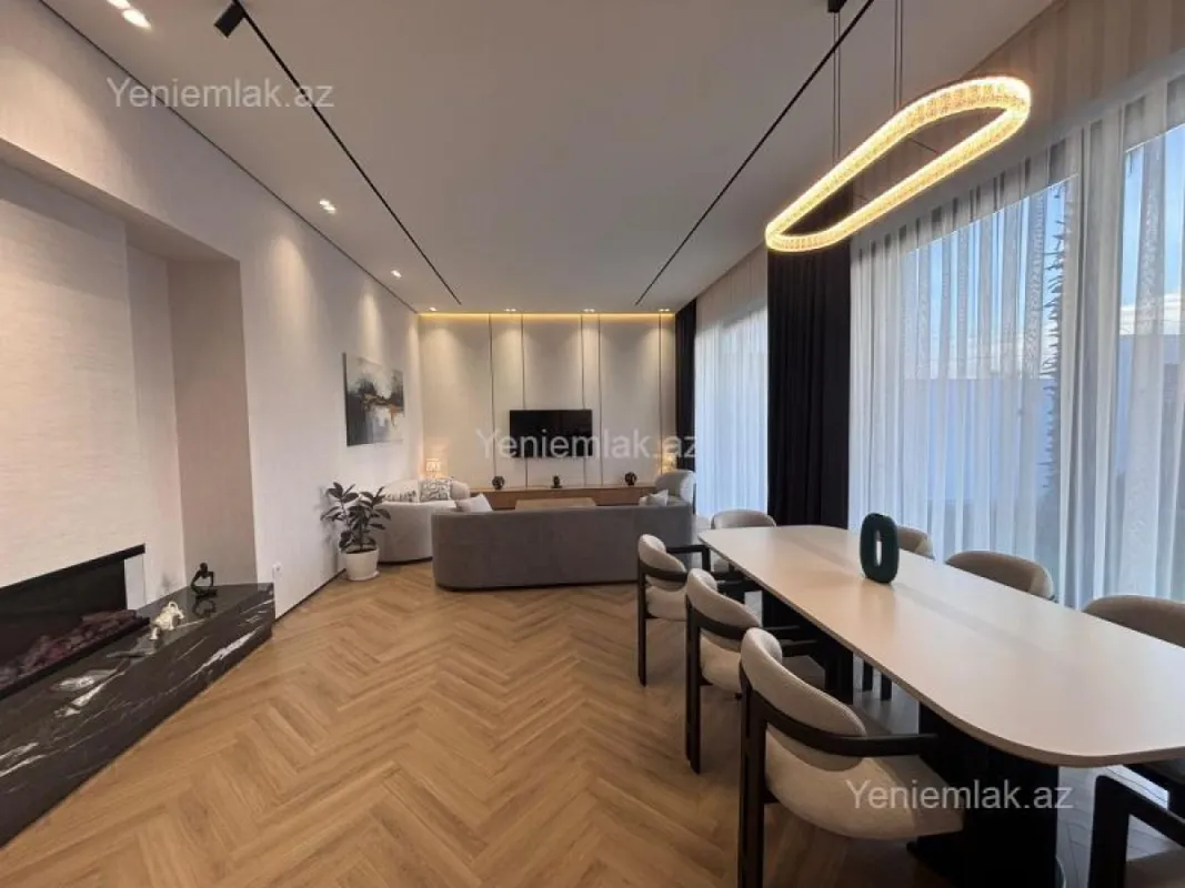 Satılır 5 otaqlı həyət evi 250 m²