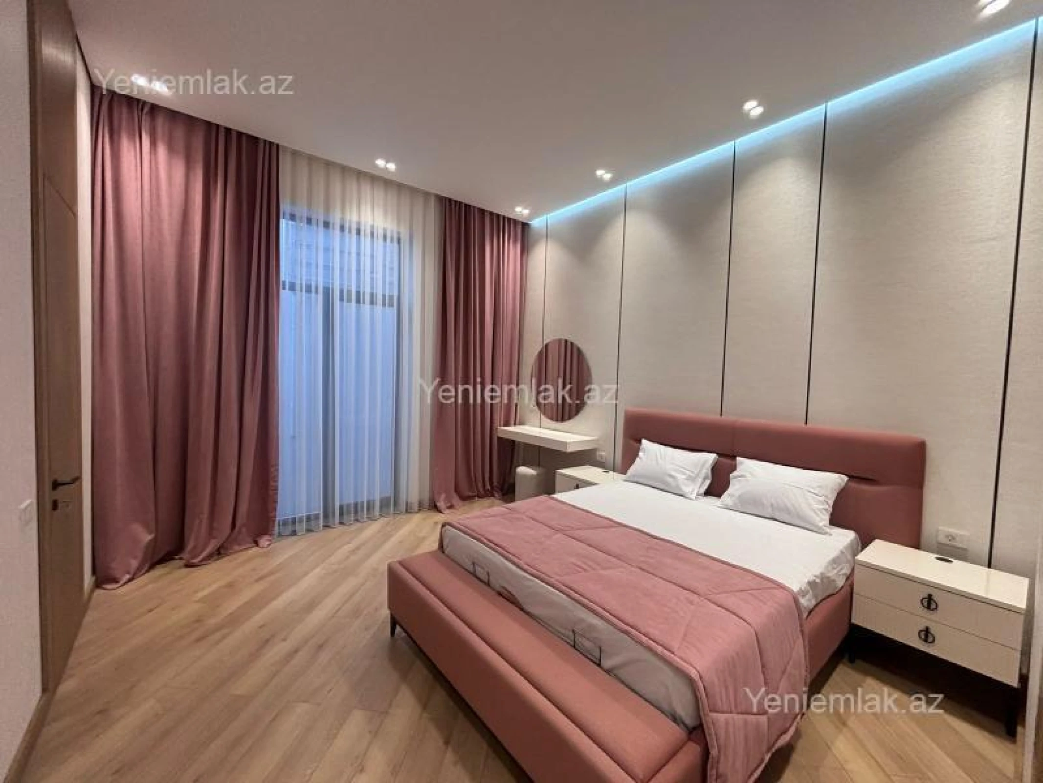 Satılır 5 otaqlı həyət evi 250 m²