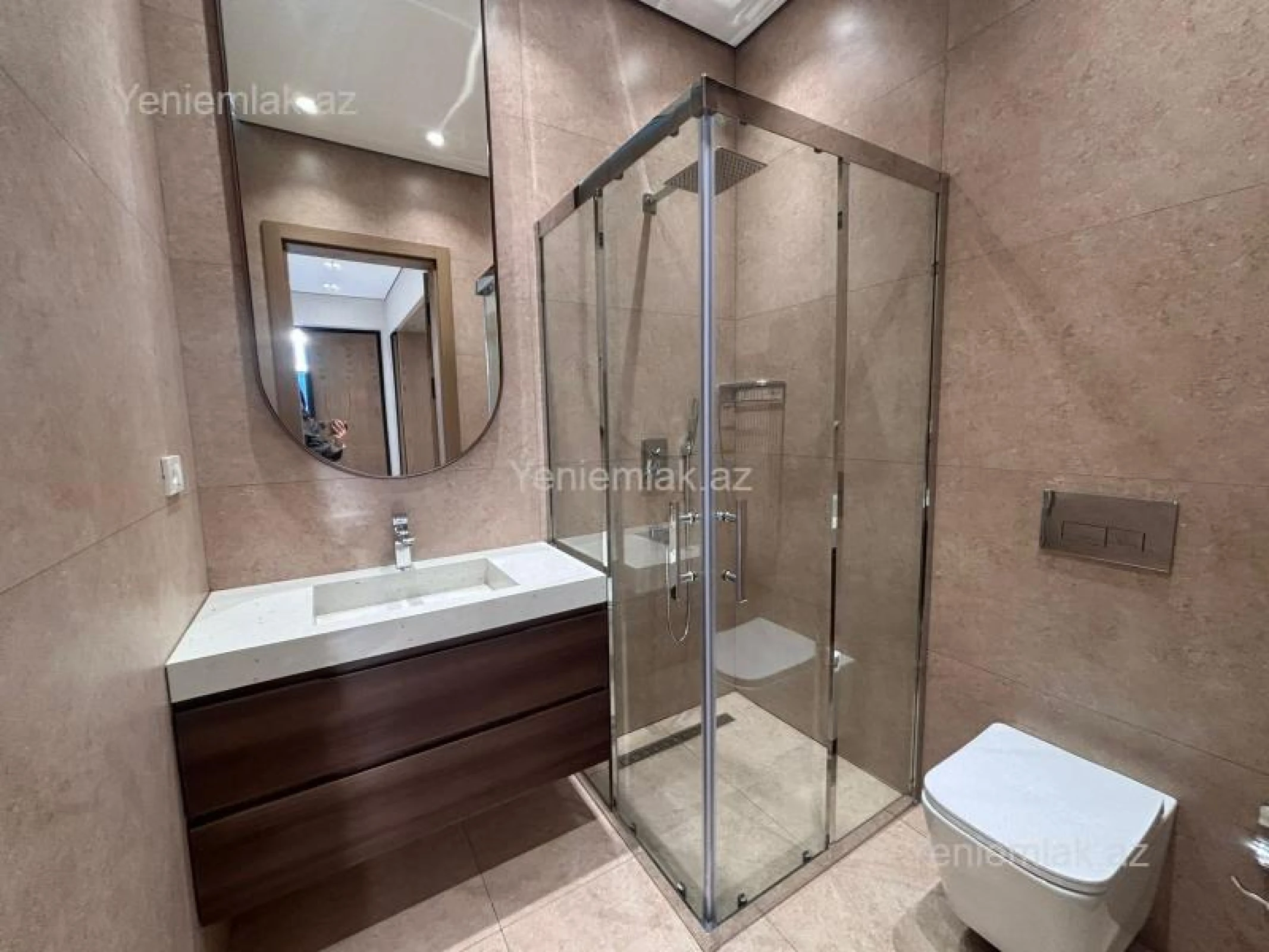 Satılır 5 otaqlı həyət evi 250 m²