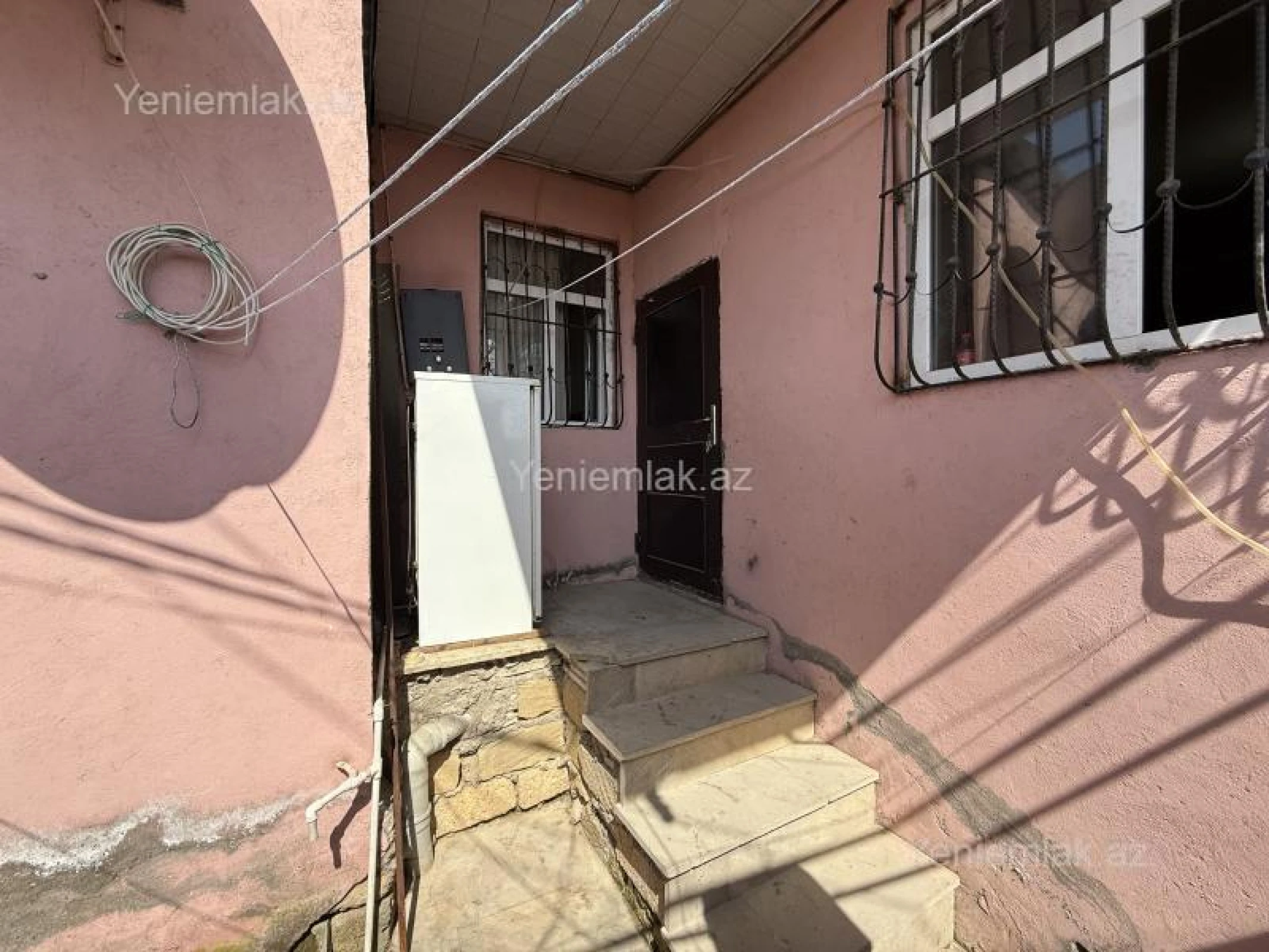 Satılır 2 otaqlı həyət evi 75 m²