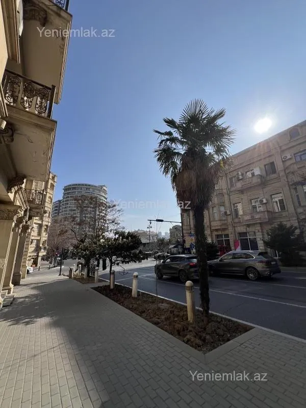 Satılır 3 otaqlı köhnə tikili 66 m²