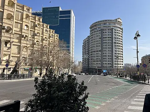 Satılır 3 otaqlı köhnə tikili 66 m² — Bakı, Yasamal 3 otaq 66.00 m²