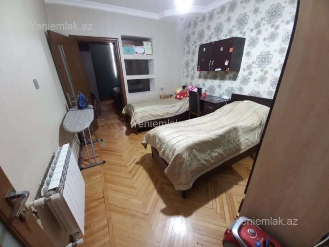 Satılır 3 otaqlı köhnə tikili 66 m²