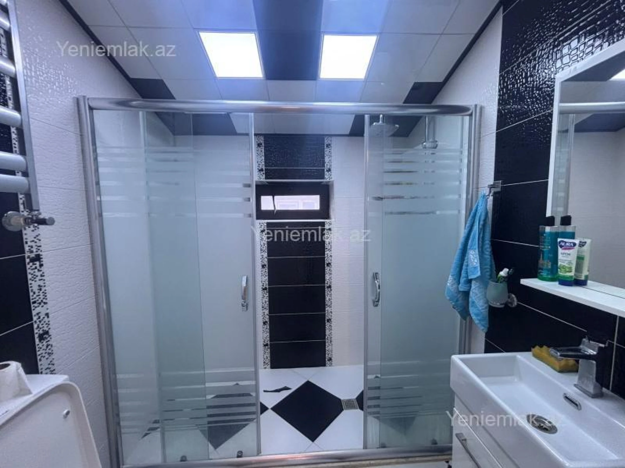 Satılır 5 otaqlı həyət evi 200 m²