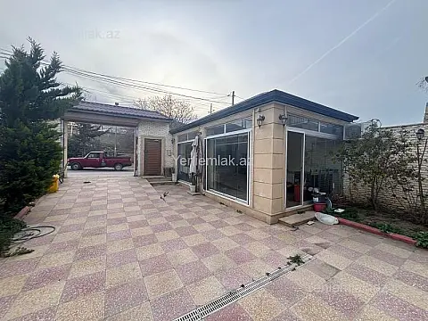 Satılır 5 otaqlı həyət evi 200 m²